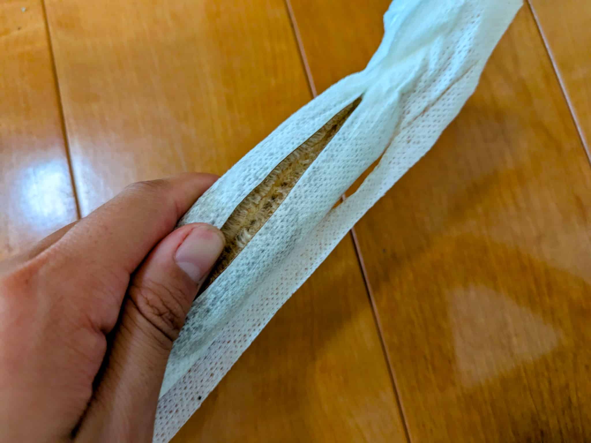 ナイフで切り込みを入れる